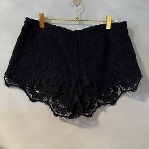 Express black crochet shorts size small brand Brand
